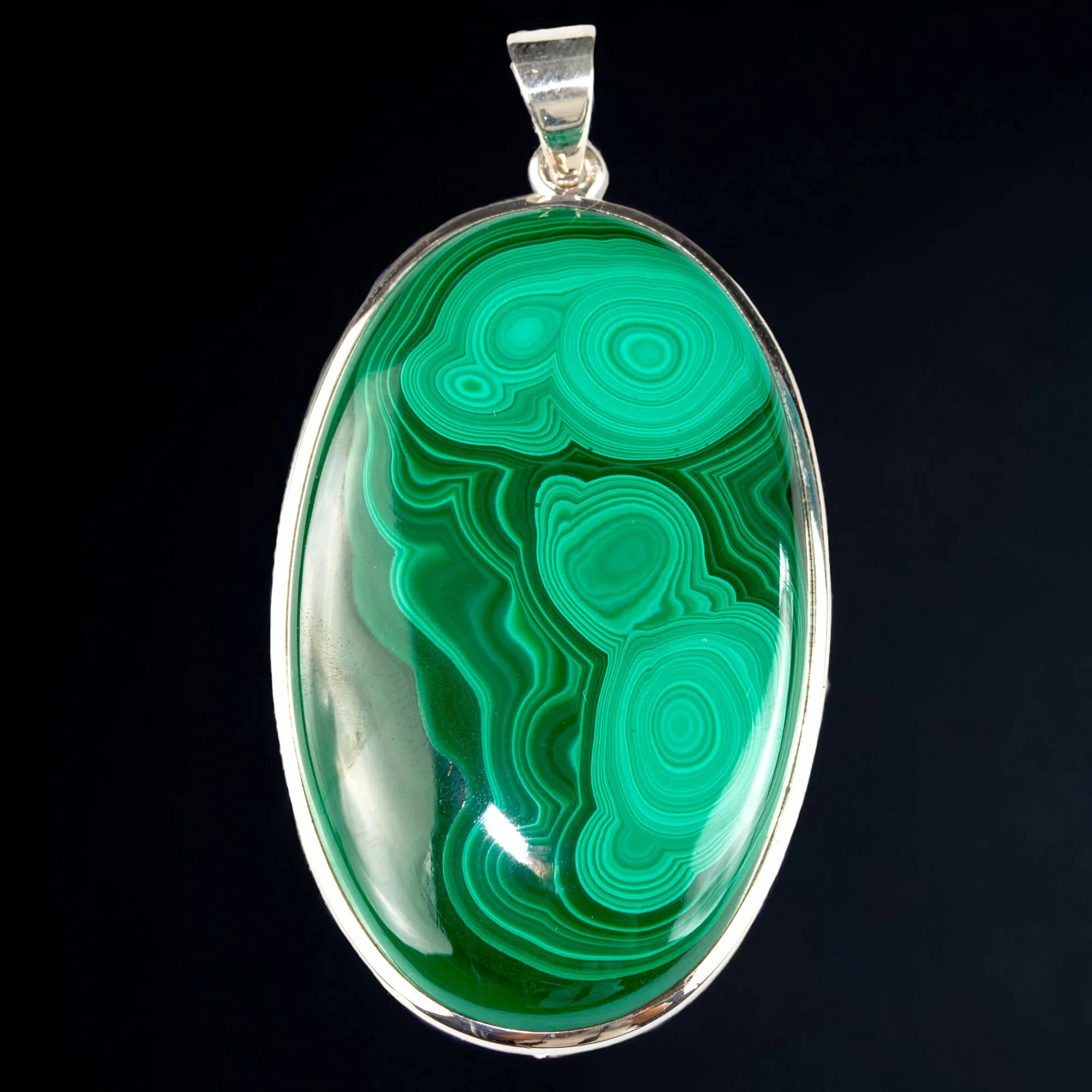 Pendente con grande cabochon ovale in malachite