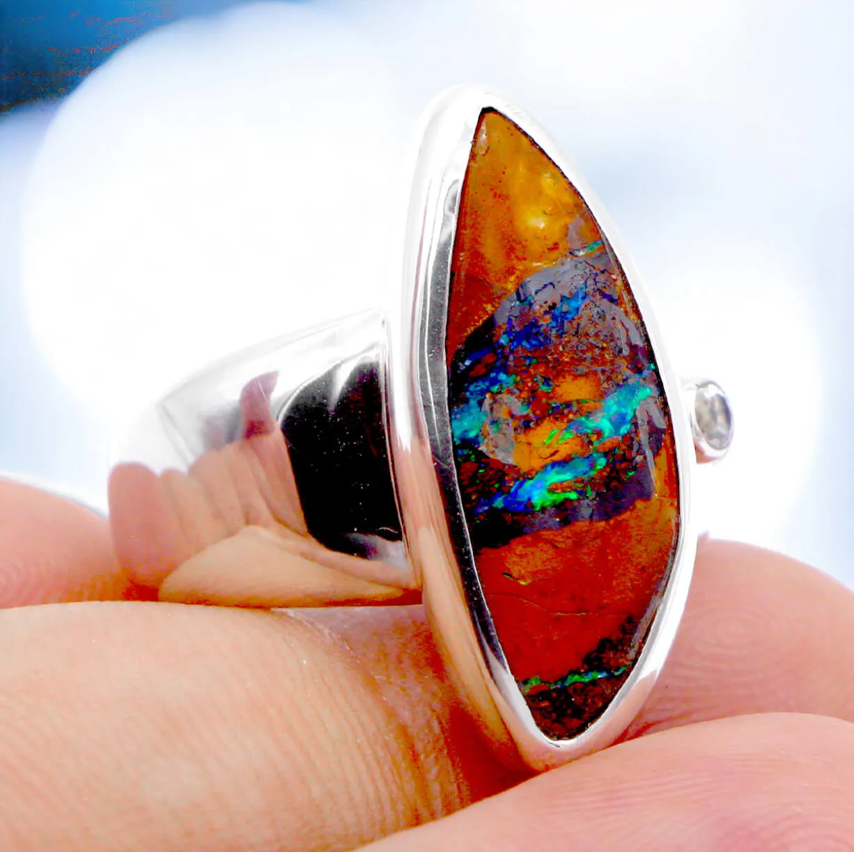 Anello Opale Boulder Australiano.