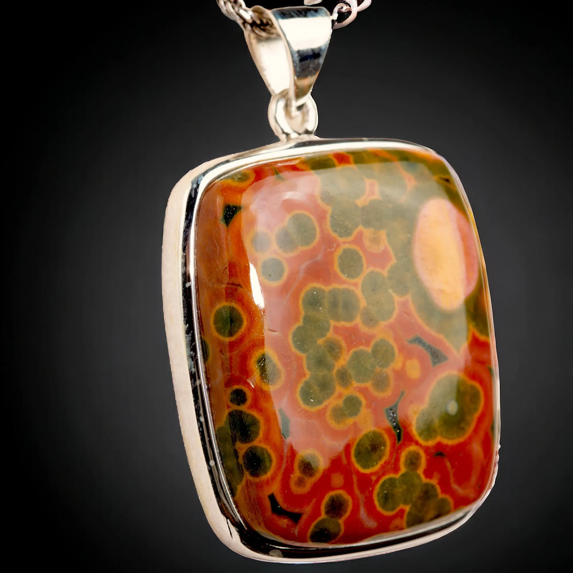 Ciondolo "8th vein ocean jasper" di Diaspro Oceanico Orbicolato Rosso e Verde.