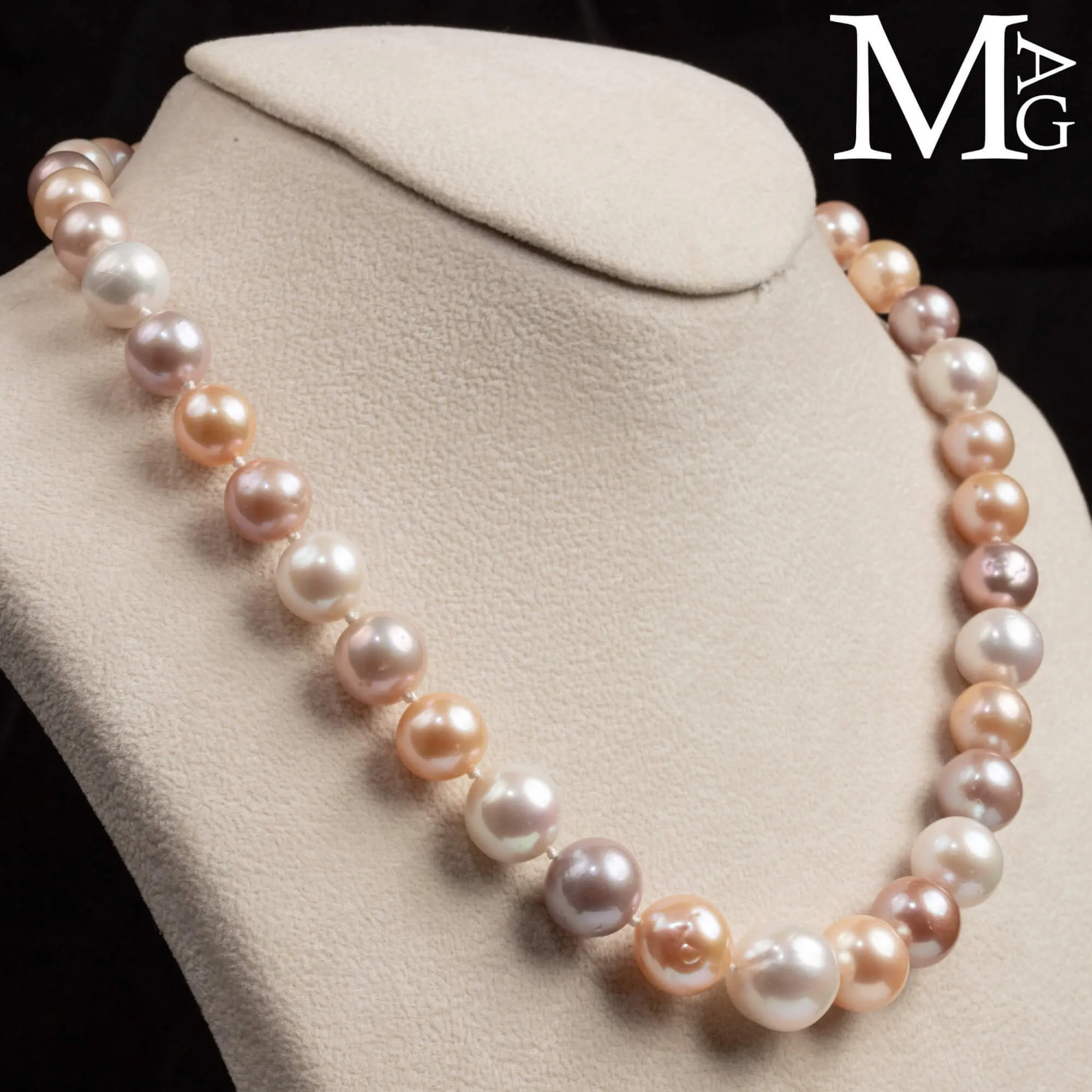 Collana Multicolore di Perle di Acqua Dolce.