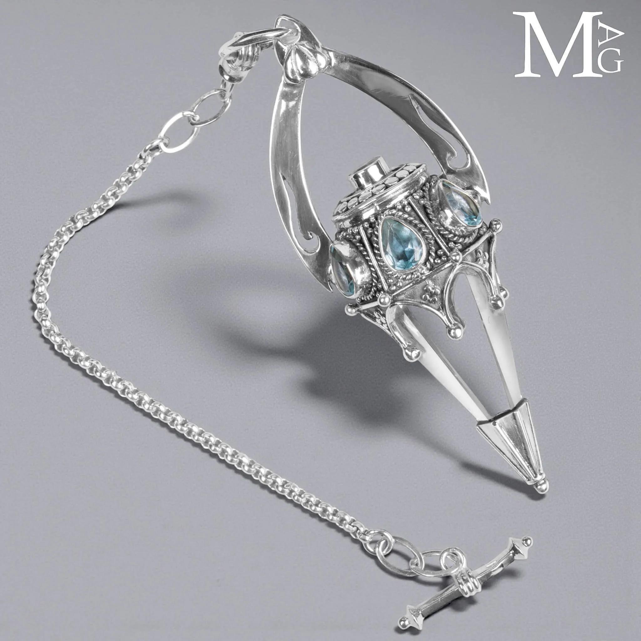 Pendolo Gotico in Argento con Quarzo Ialino e Acquamarina.