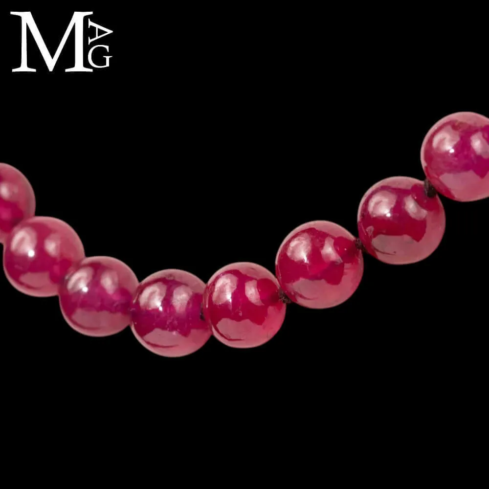 Collana di Rubini: Eleganza di Sfere Birmane.