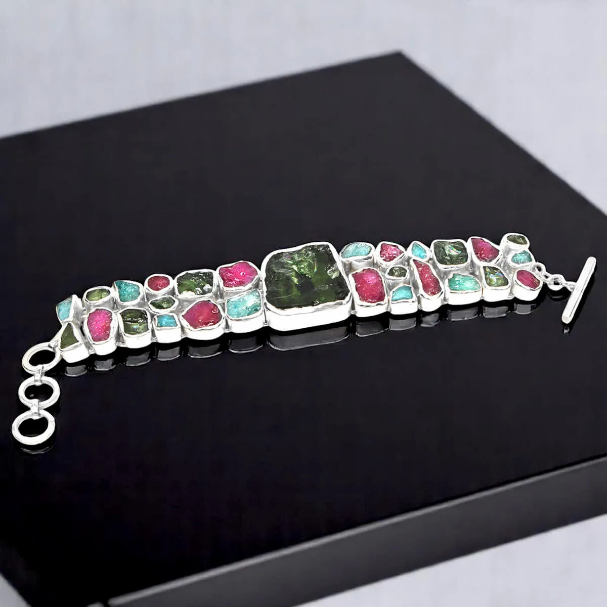 Bracciale in Argento con Quarzo Verde, Apatite Blu e Rubino.