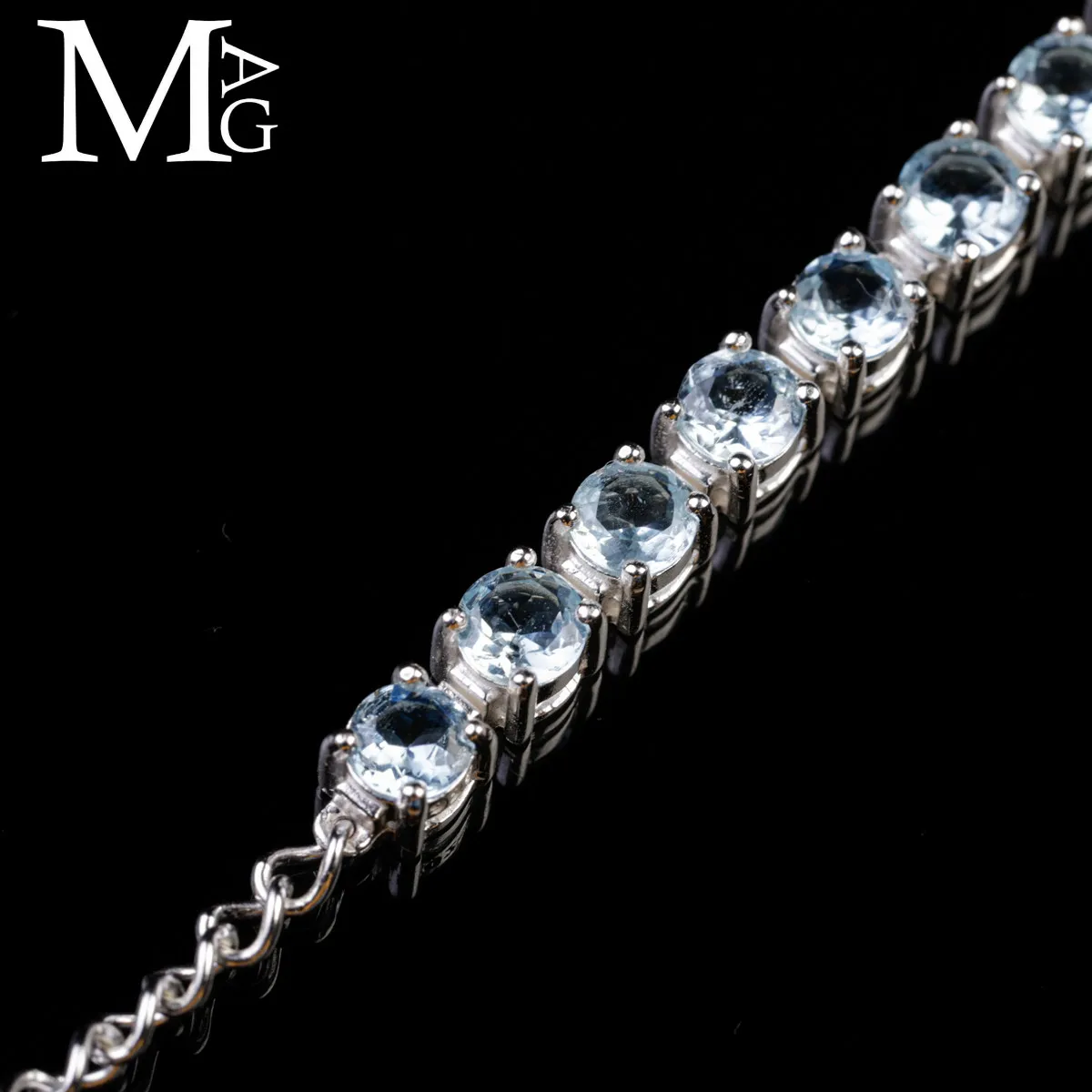 Bracciale Tennis in Argento con Zaffiri Azzurri.