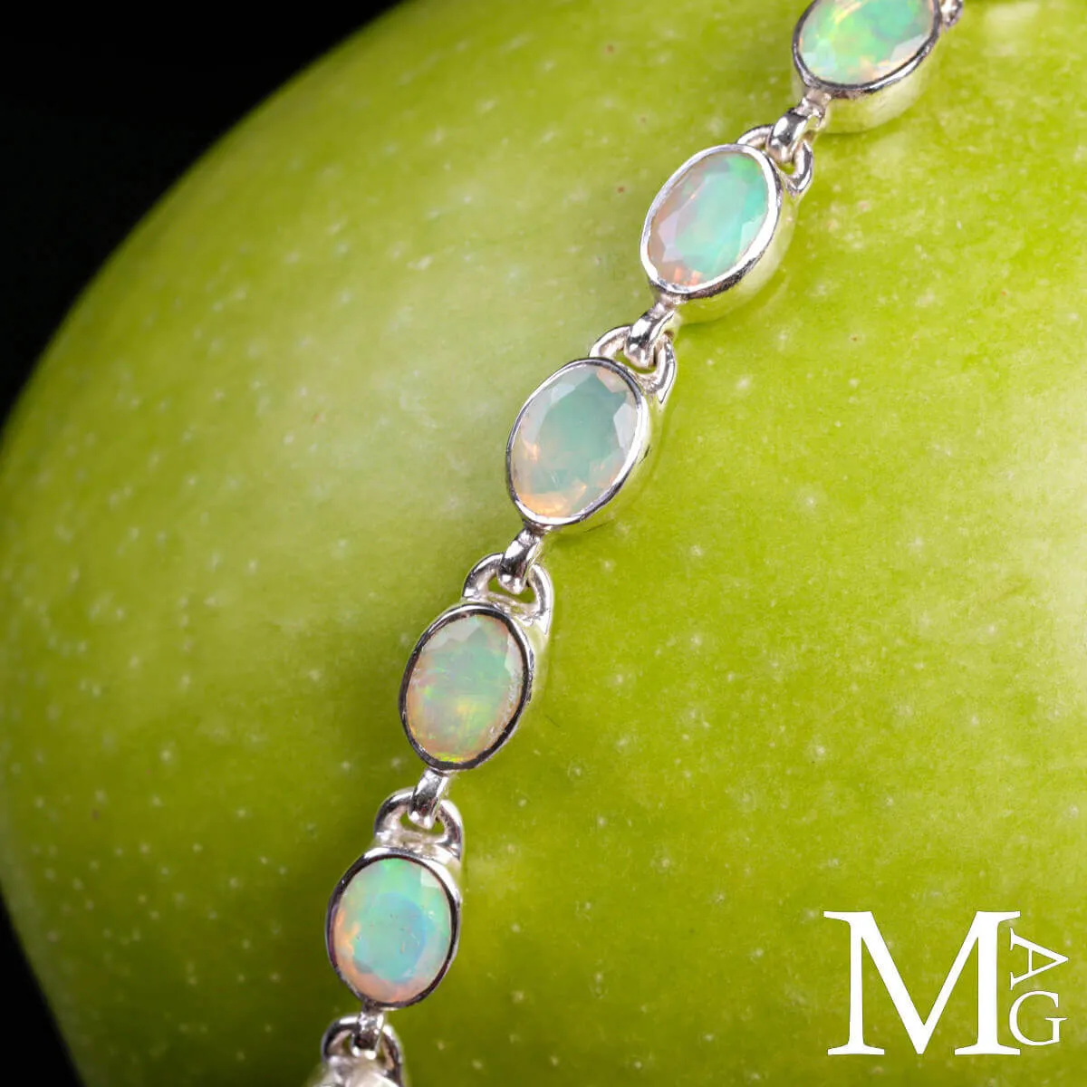 Bracciale in Argento con Opali Etiopi Welo