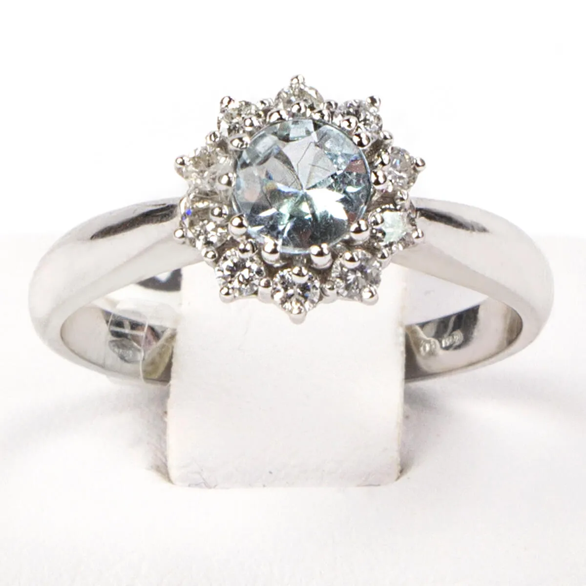 Anello Oro Bianco Acquamarina e Diamanti