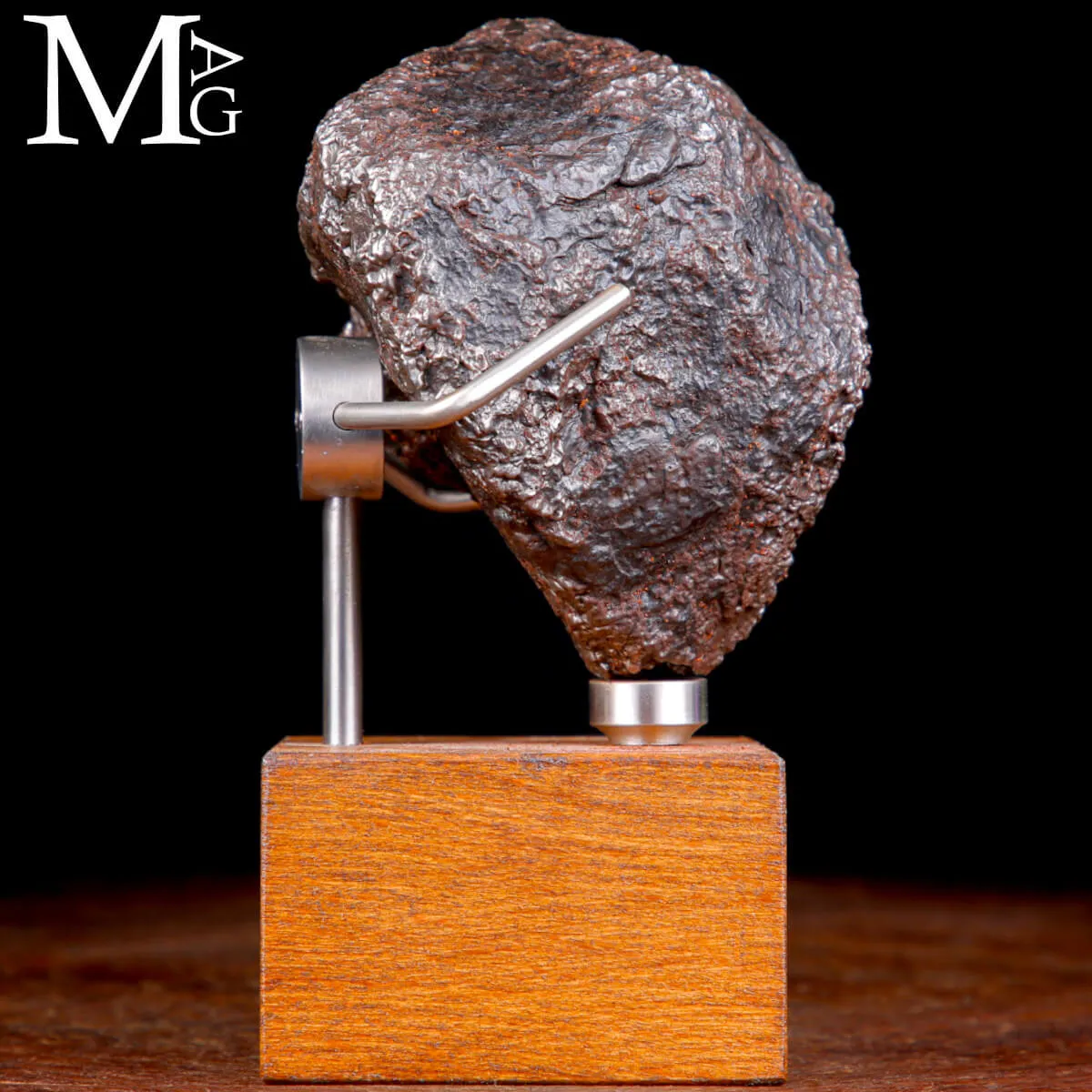 Meteorite Campo del Cielo – Scultura Cosmica su Base d’Autore