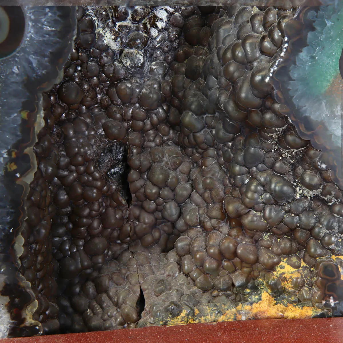 Geode Agata
