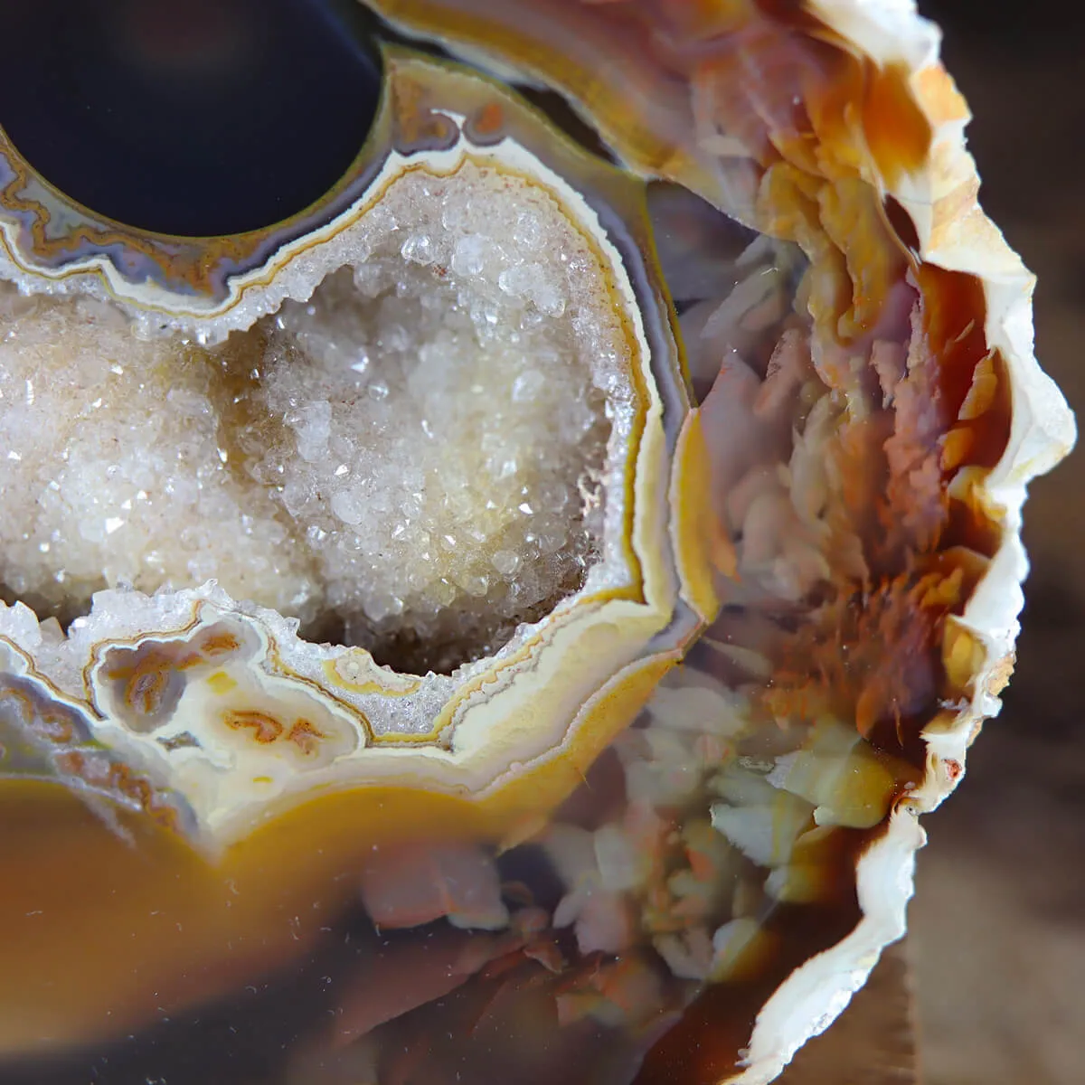 Geode Agata