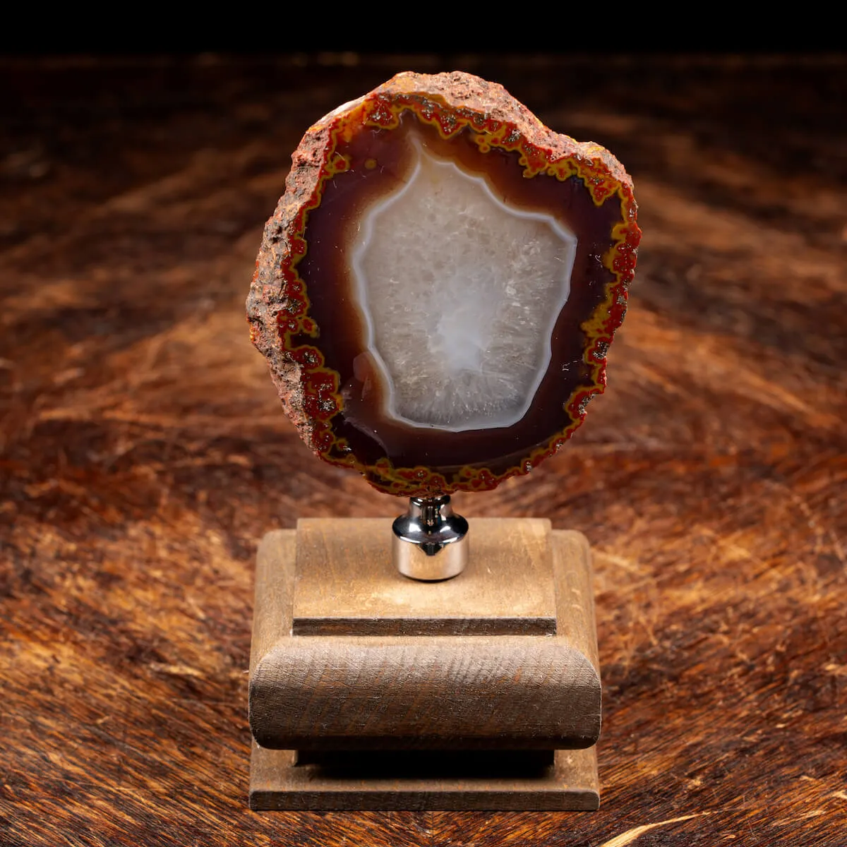 Geode Agata su Piedistallo