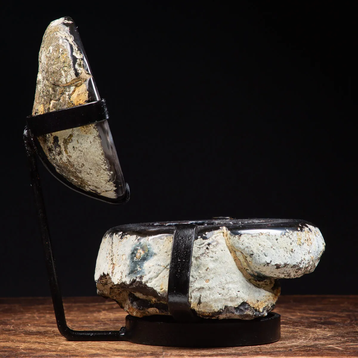 Geode Agata Sezionata su base