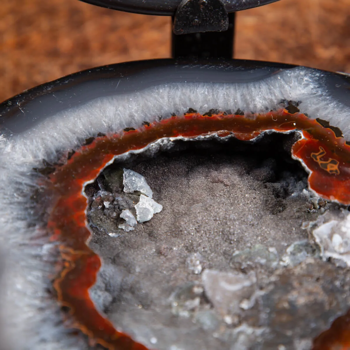 Geode Agata Sezionata su base