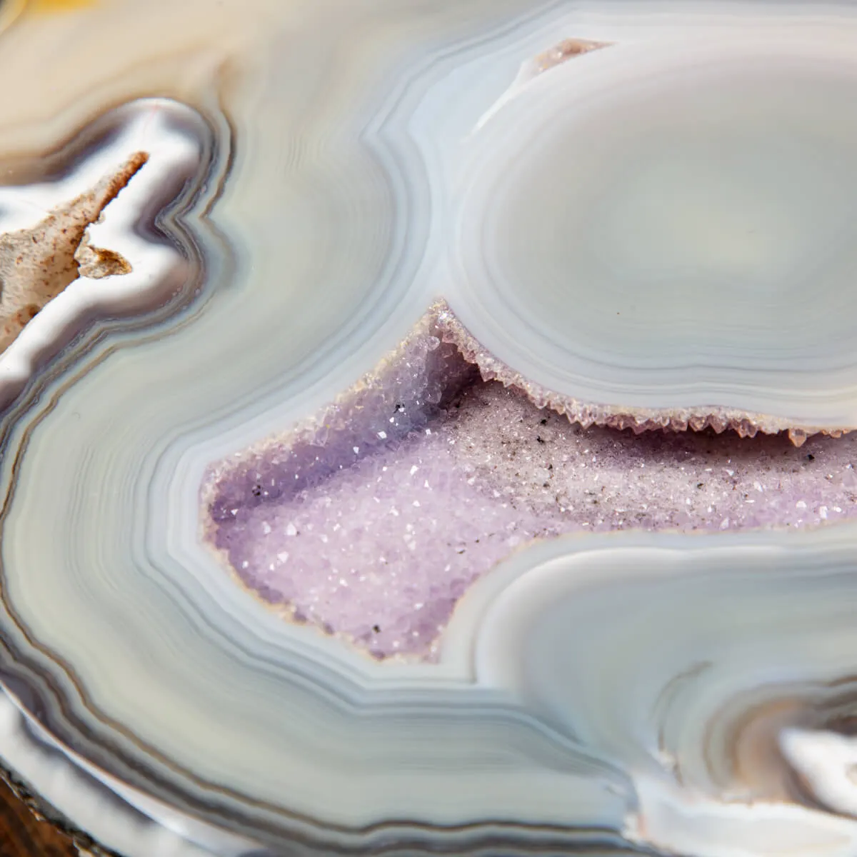 Geode Agata Sezionata Su Base