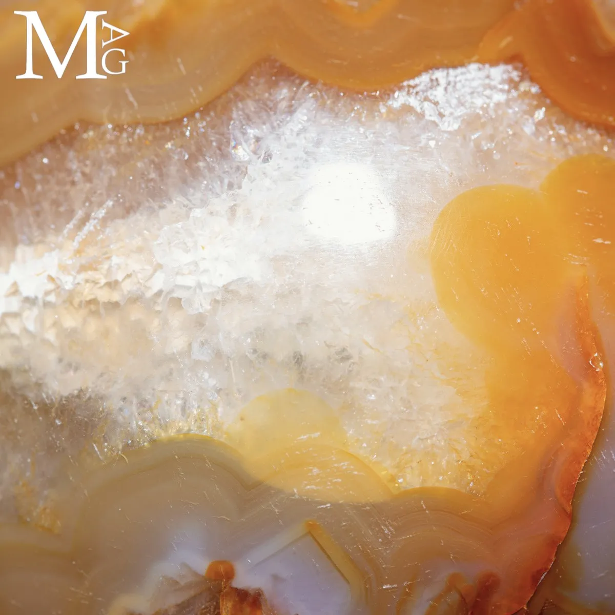 Sfera in Agata e Quarzo Ferruginoso – Geode Naturale.