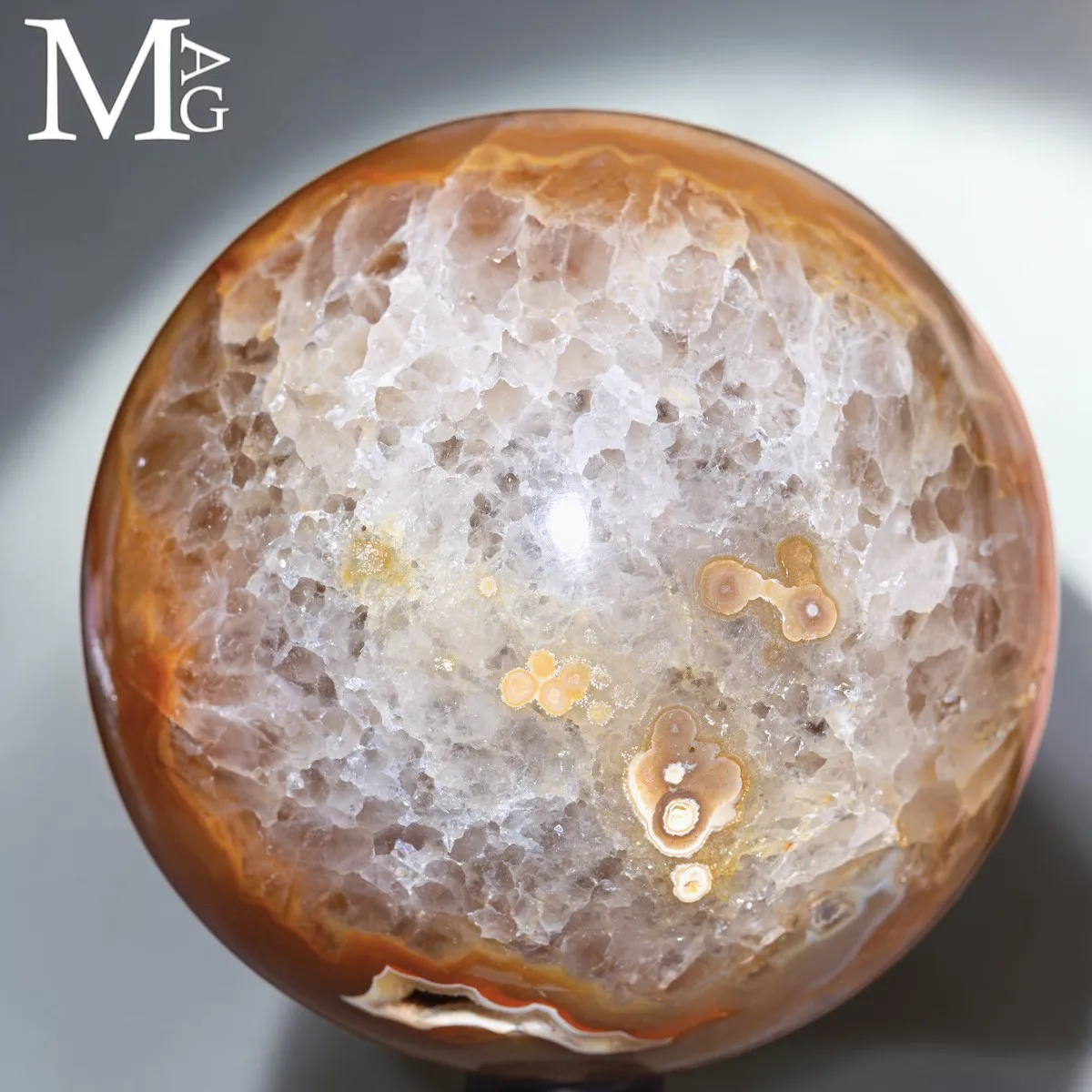 Sfera in Agata e Quarzo Ferruginoso – Geode Naturale.