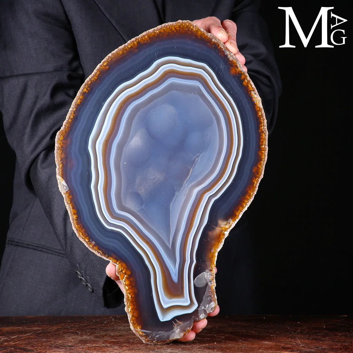 Grande Sezione di Agata Naturale da Geode