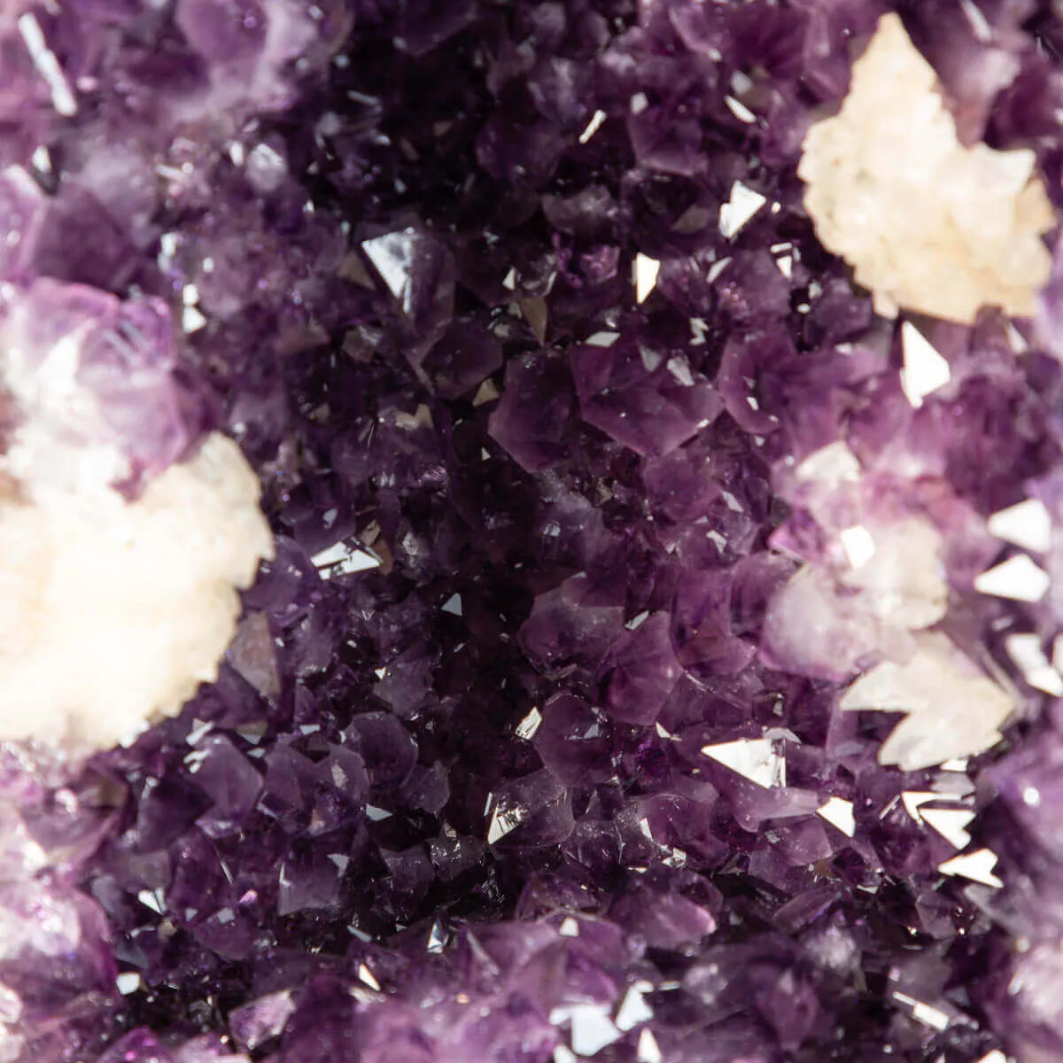 Geode di  Ametista - Grotta di cristalli Viola con Calcite