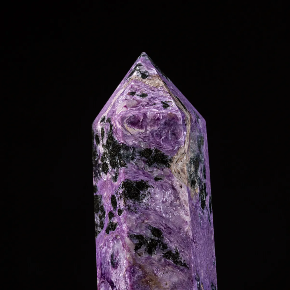 Obelisco in Charoite