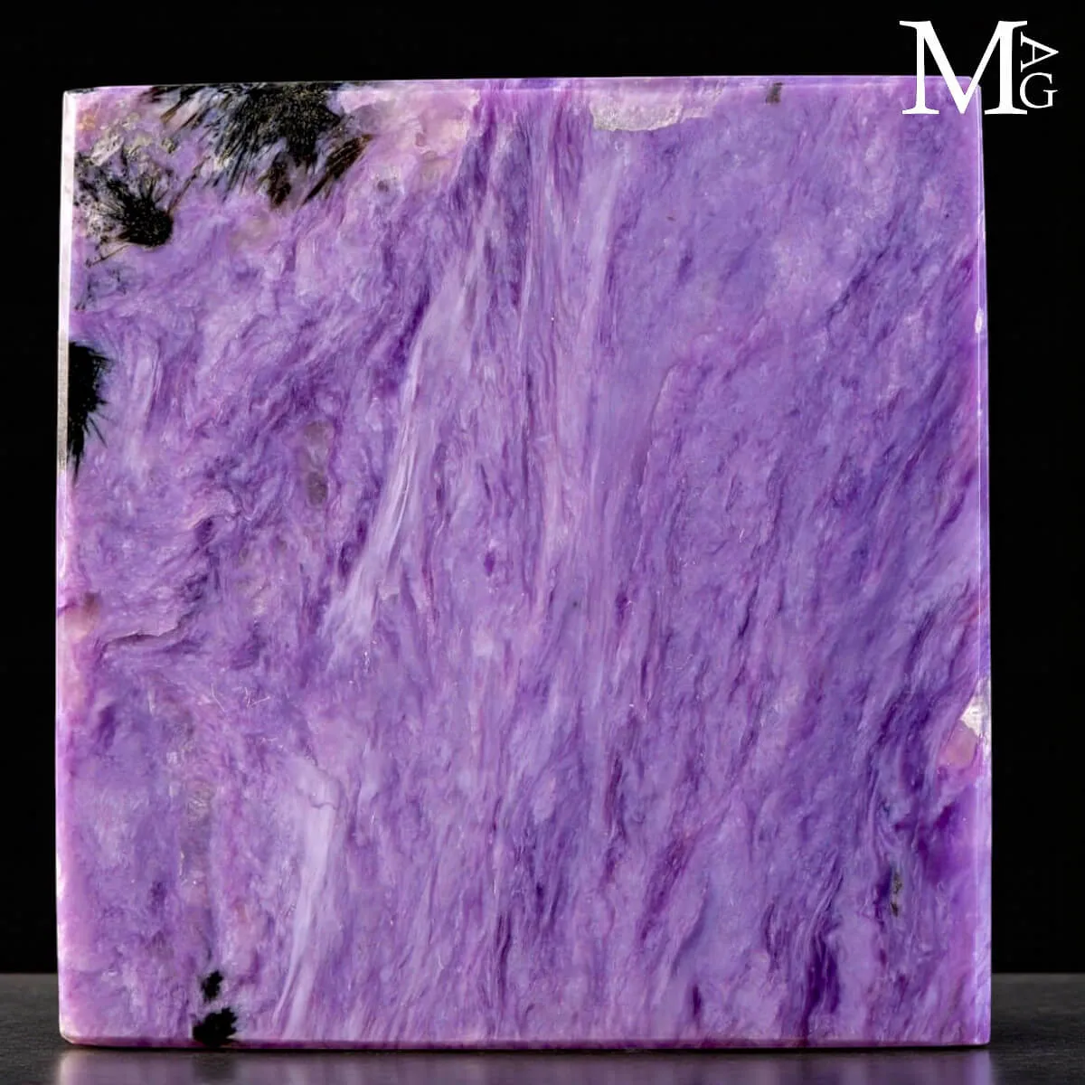 Cubo in Charoite  della Siberia.