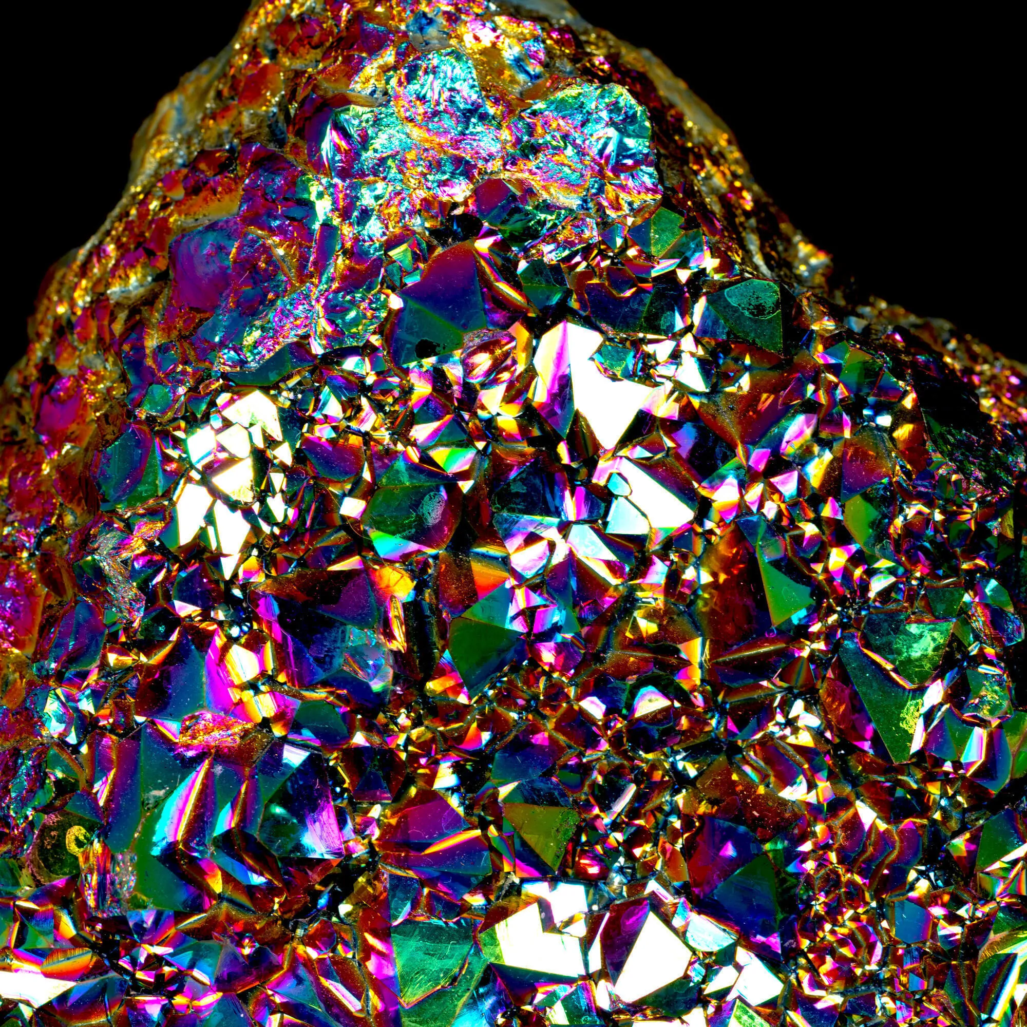 Drusa di Ametista Electroplated – Colori Iridescenti.