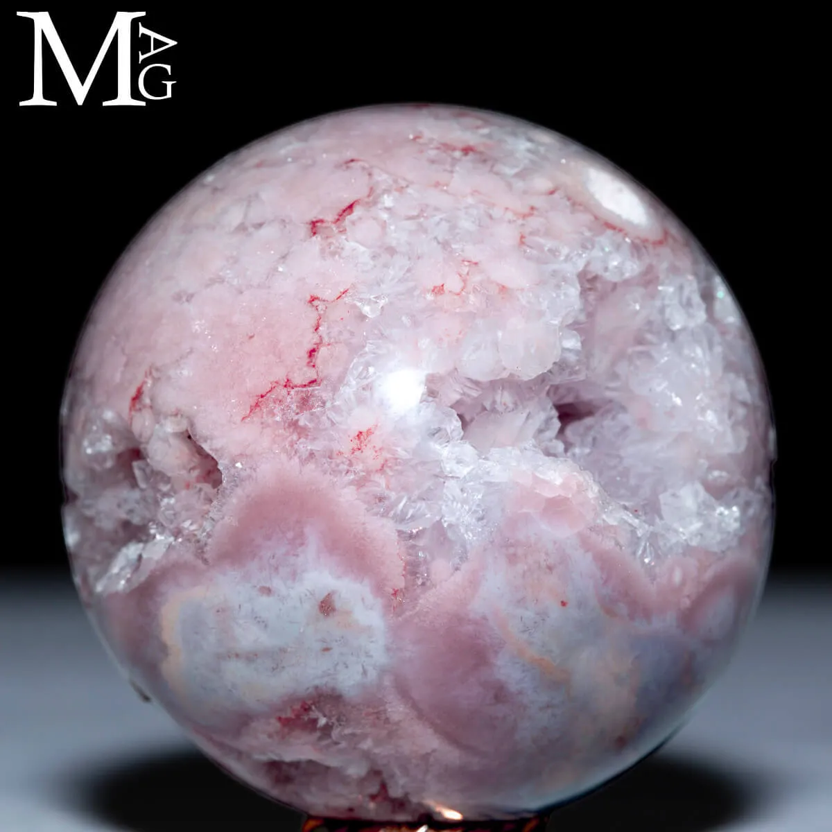 Agata Sakura del Madagascar – Sfera Intagliata con Druse di Quarzo