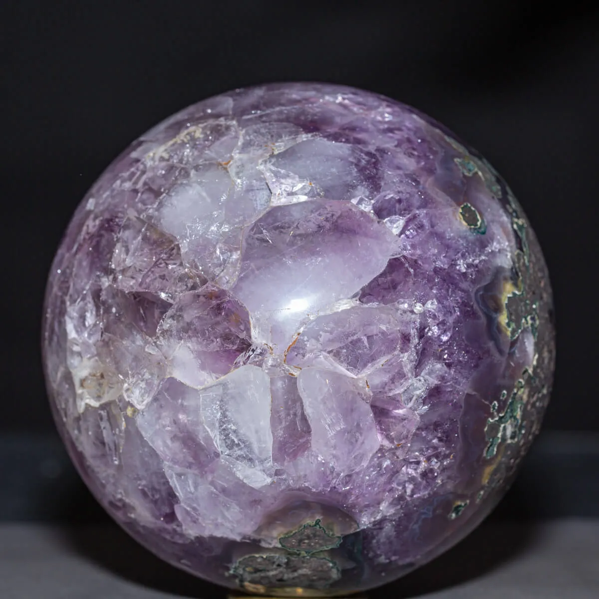 Sfera di Quarzo Ametista: Cristalli e Geode.