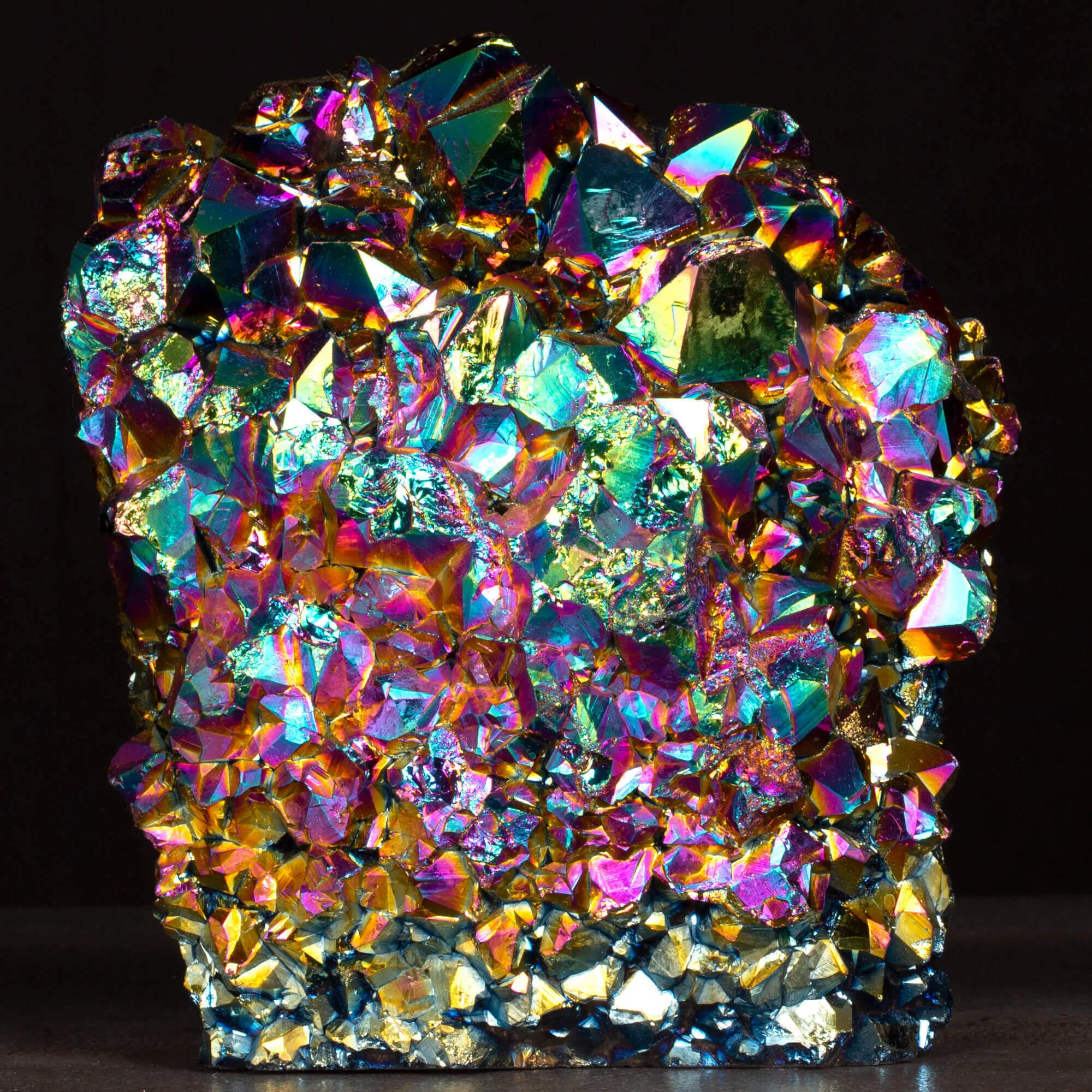 Drusa di Cristalli Electroplating – Titanio Arcobaleno.