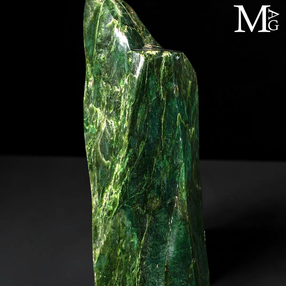 Grande Blocco Naturale di Giada Nefrite – Catena Himalayana, Pakistan
