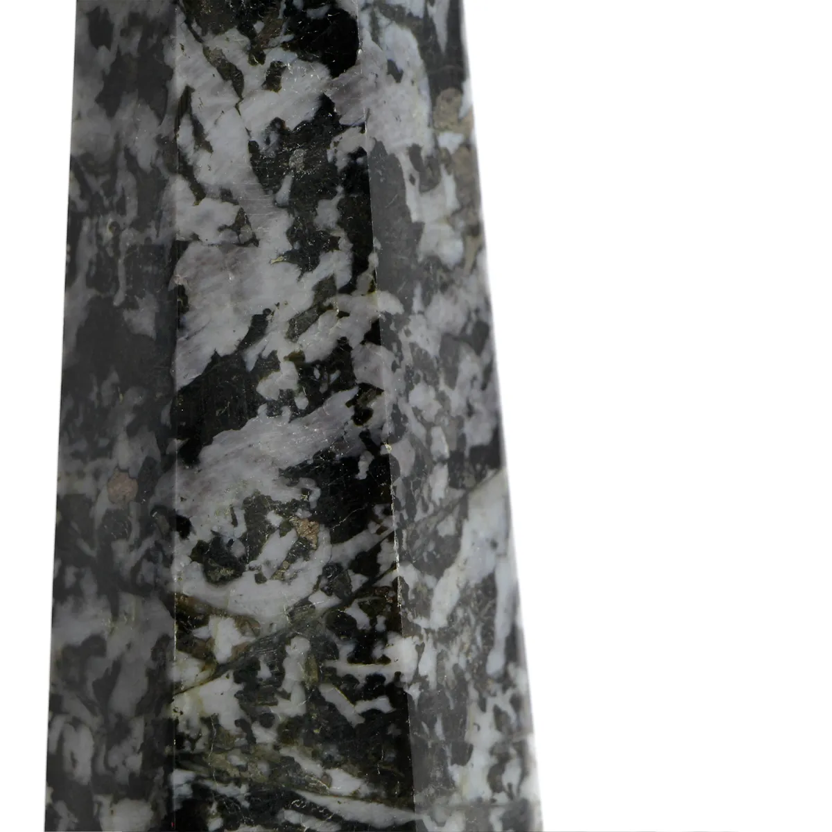 Obelisco in Indigo Gabbro