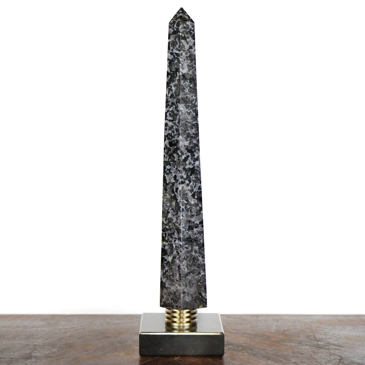 Obelisco in Indigo Gabbro