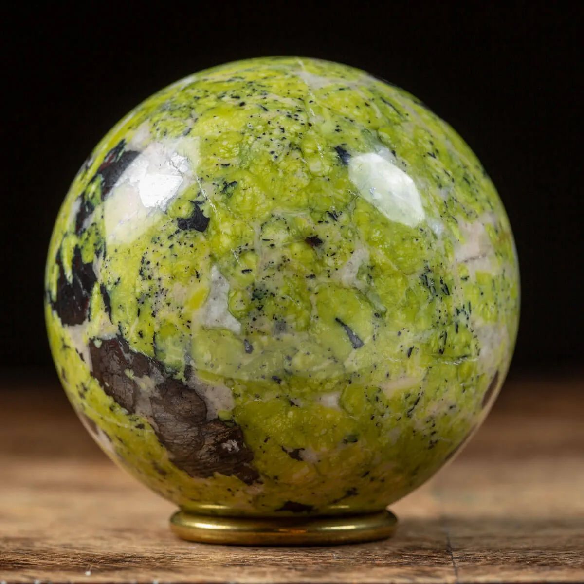 Sfera di Giada Norvegese: Lizardite.