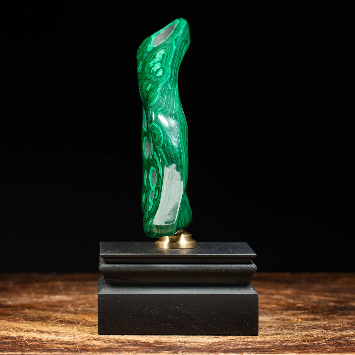 Malachite su piedistallo in Ottone e Legno