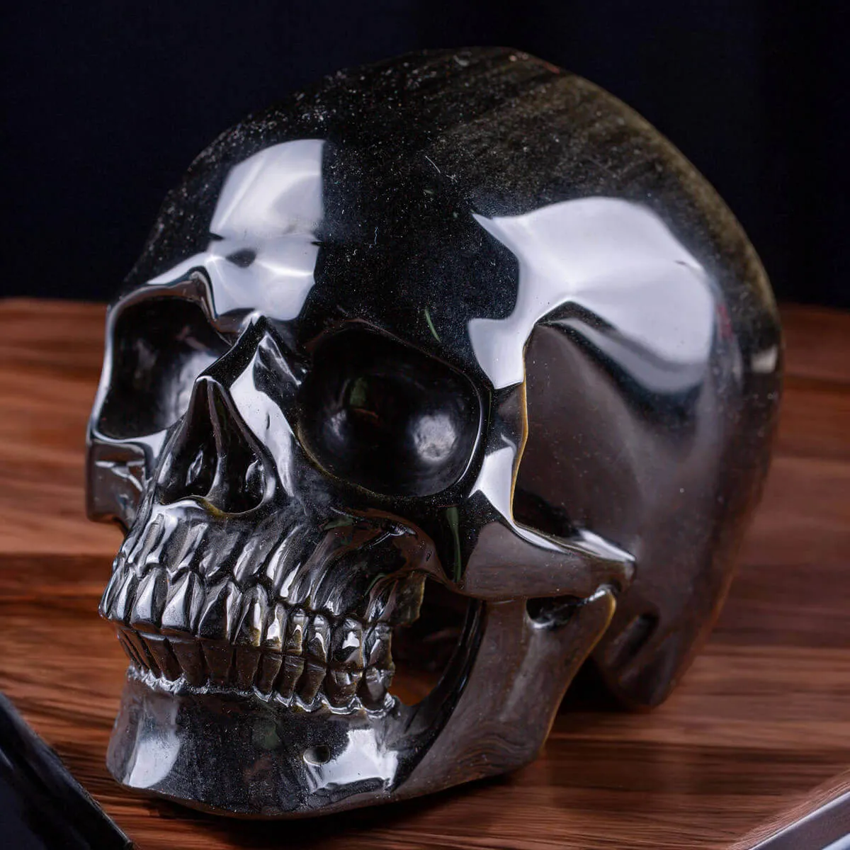 Teschio in Ossidiana Nera a Grandezza Reale – Eleganza e Mistero in una Scultura Perfetta.