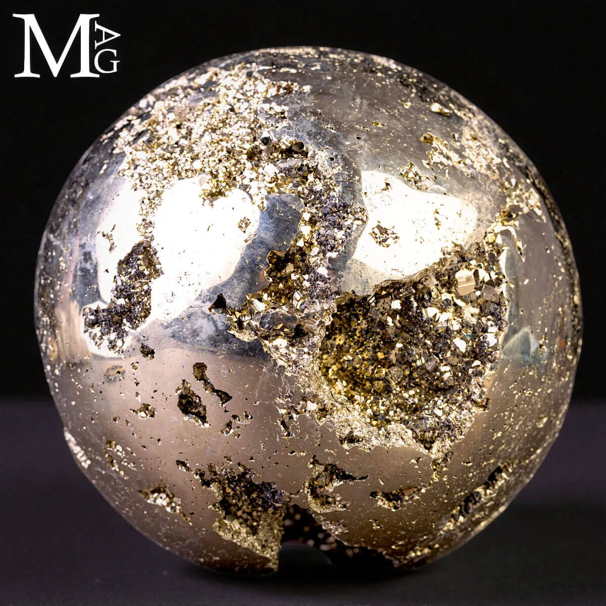 Sfera di Pirite Cubica: Architettura Cristallina Naturale