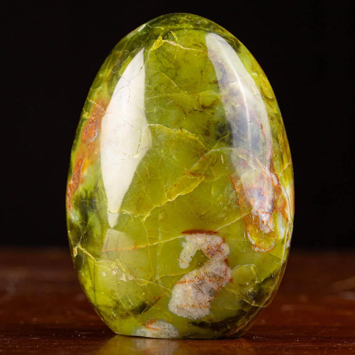 Serpentina: La Pietra dell'Equilibrio e dell'Apertura Spirituale.