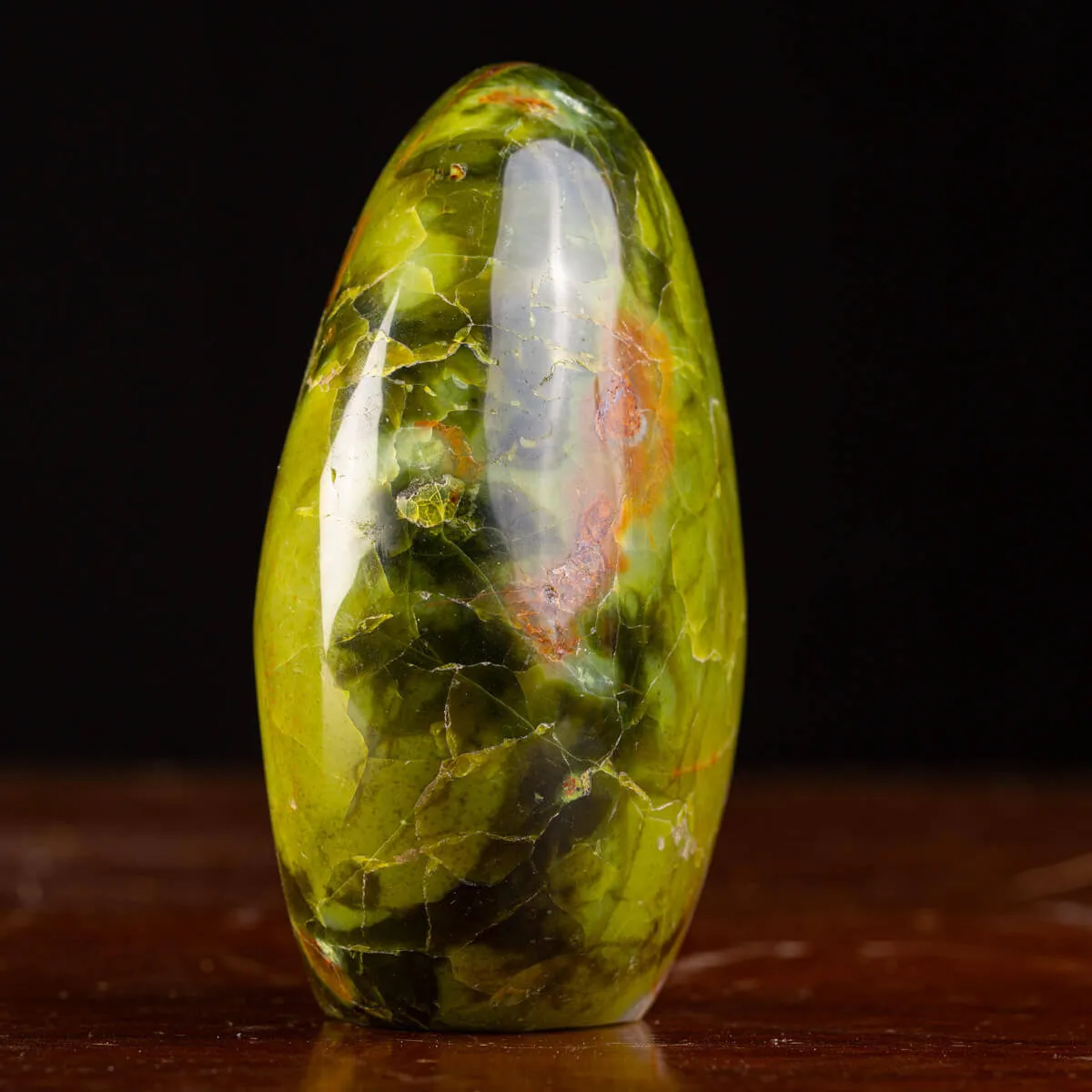 Serpentina: La Pietra dell'Equilibrio e dell'Apertura Spirituale.