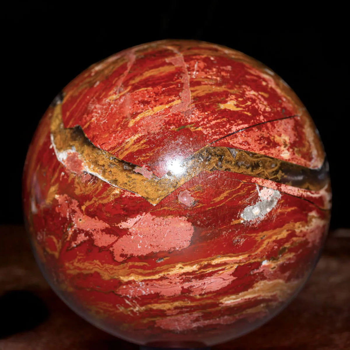 Sfera in Diaspro Rosso Agatizzato – Madagascar