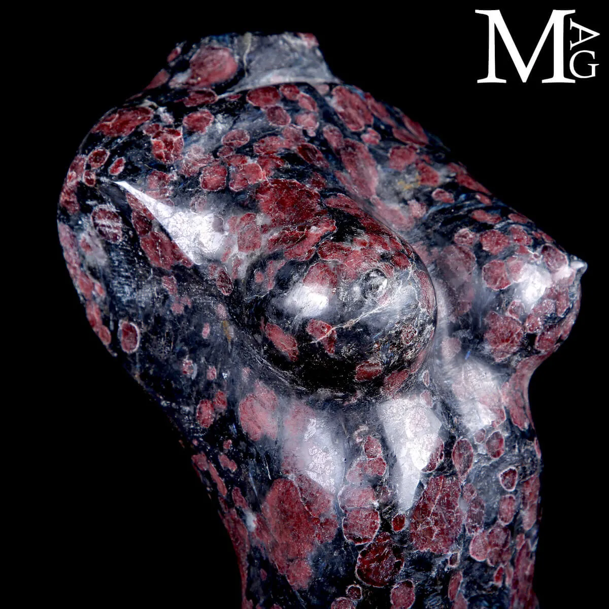 Scultura Busto Femminile in Scisto con Granati.