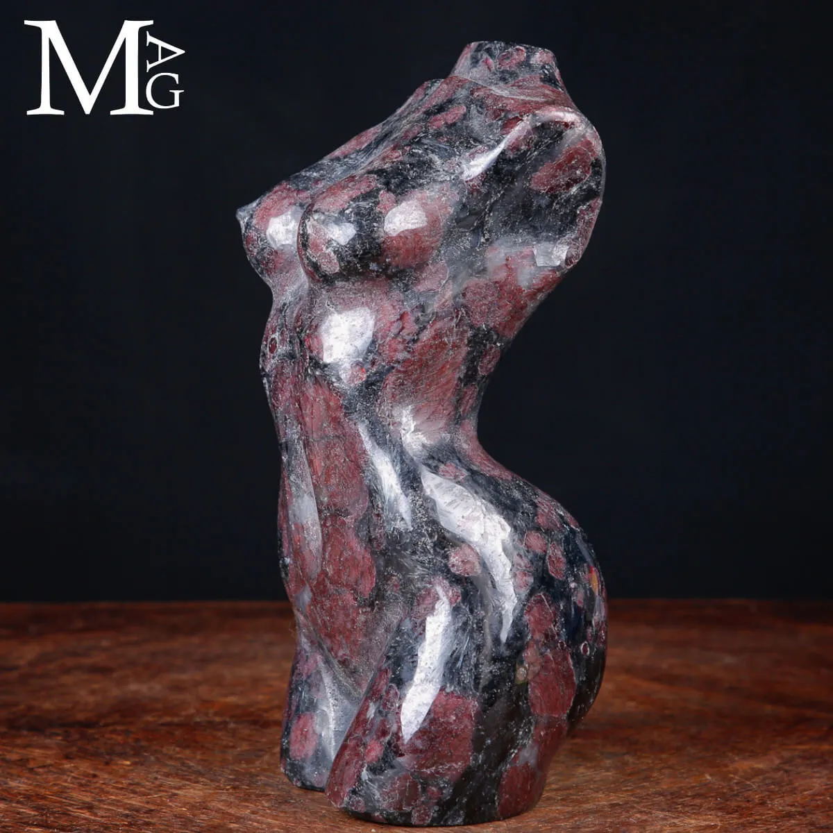 Scultura Corpo Femminile – Busto in Scisto con Granati