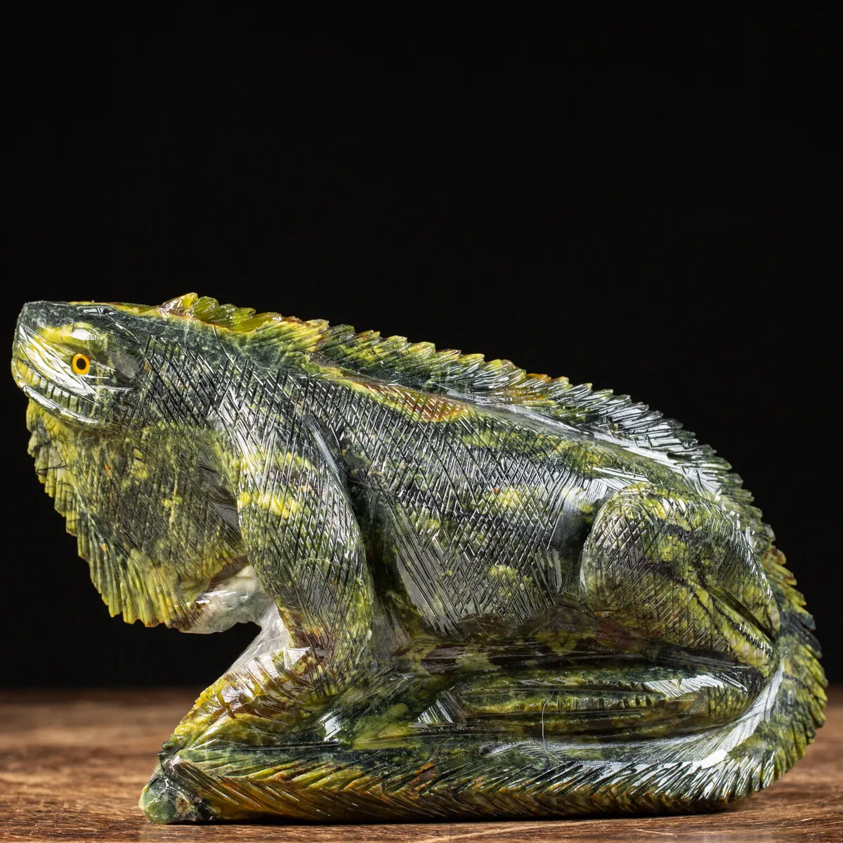 Statua Iguana In Gruppo Serpentino