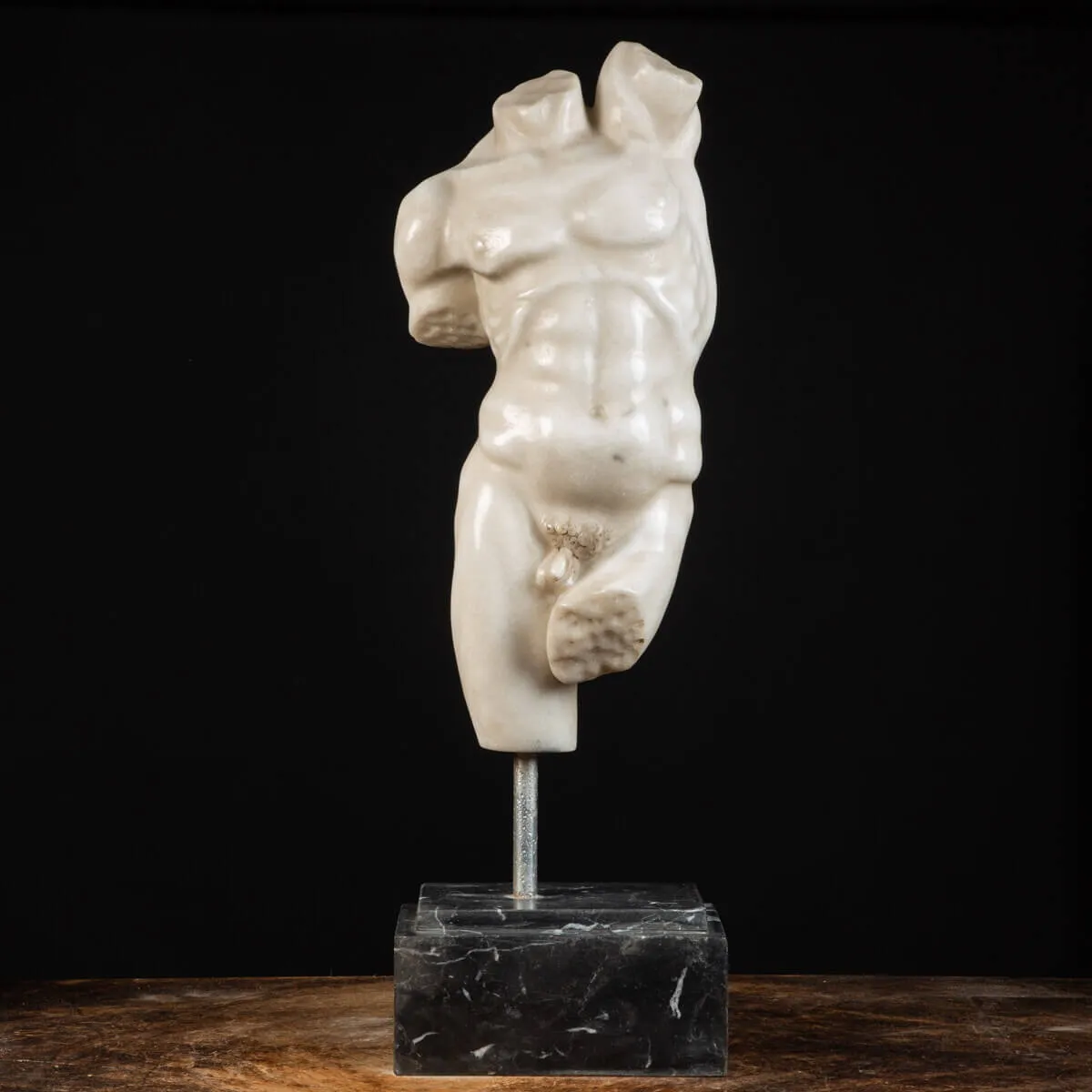 Scultura Torso Uomo in Marmo