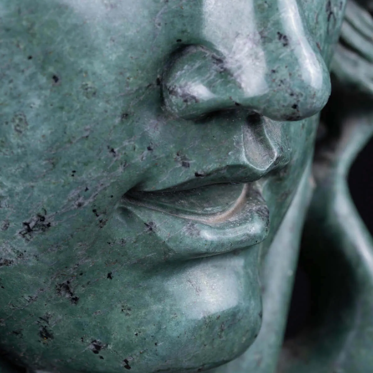 Scultura in Marmo di: Medusa, prima della Trasformazione.