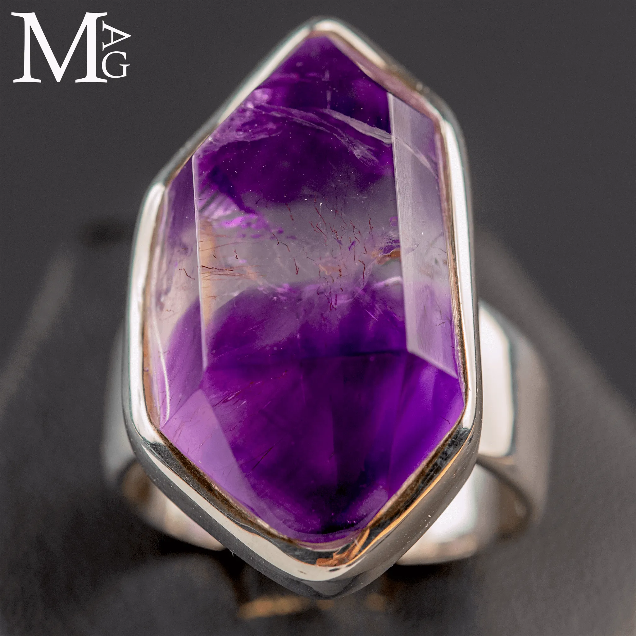Anello in argento 925 con Ametista Boliviana.