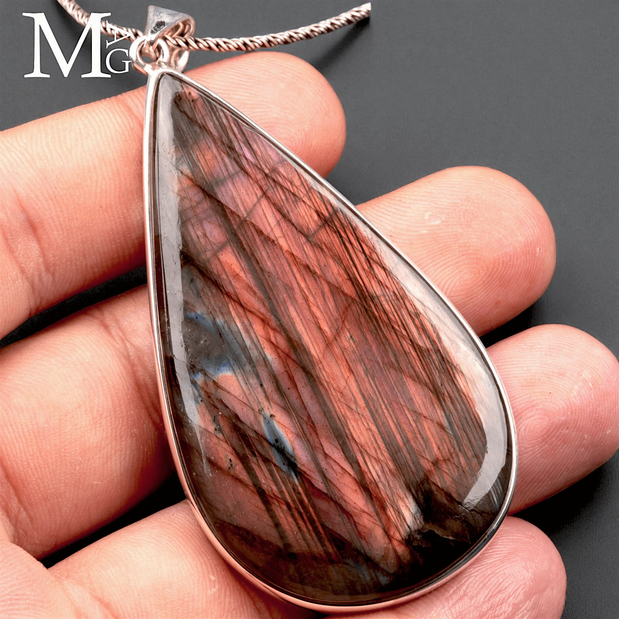 Ciondolo in Argento con Labradorite Rosa Ramata