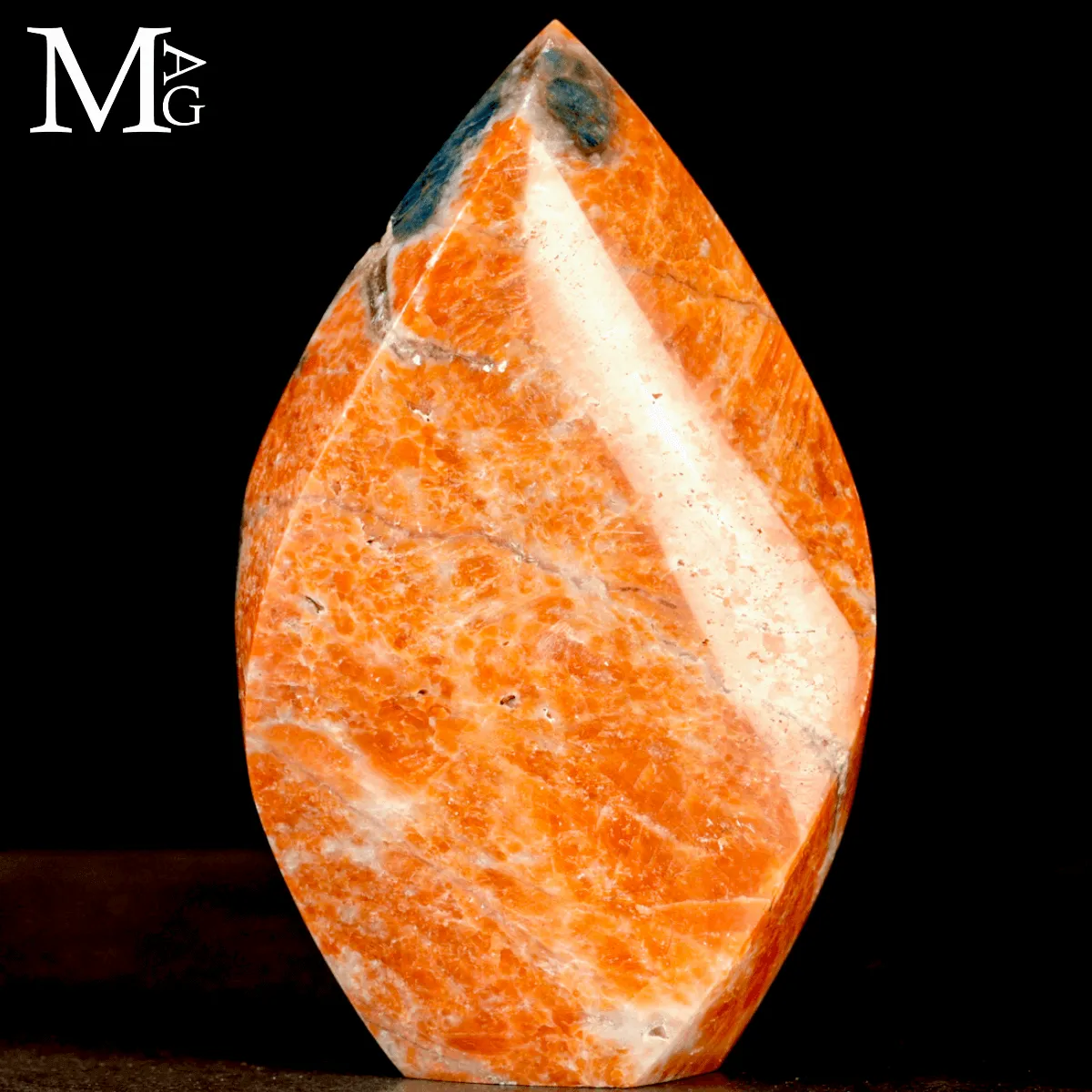 Fiamma in Calcite Arancione con Apatite Blu – Messico