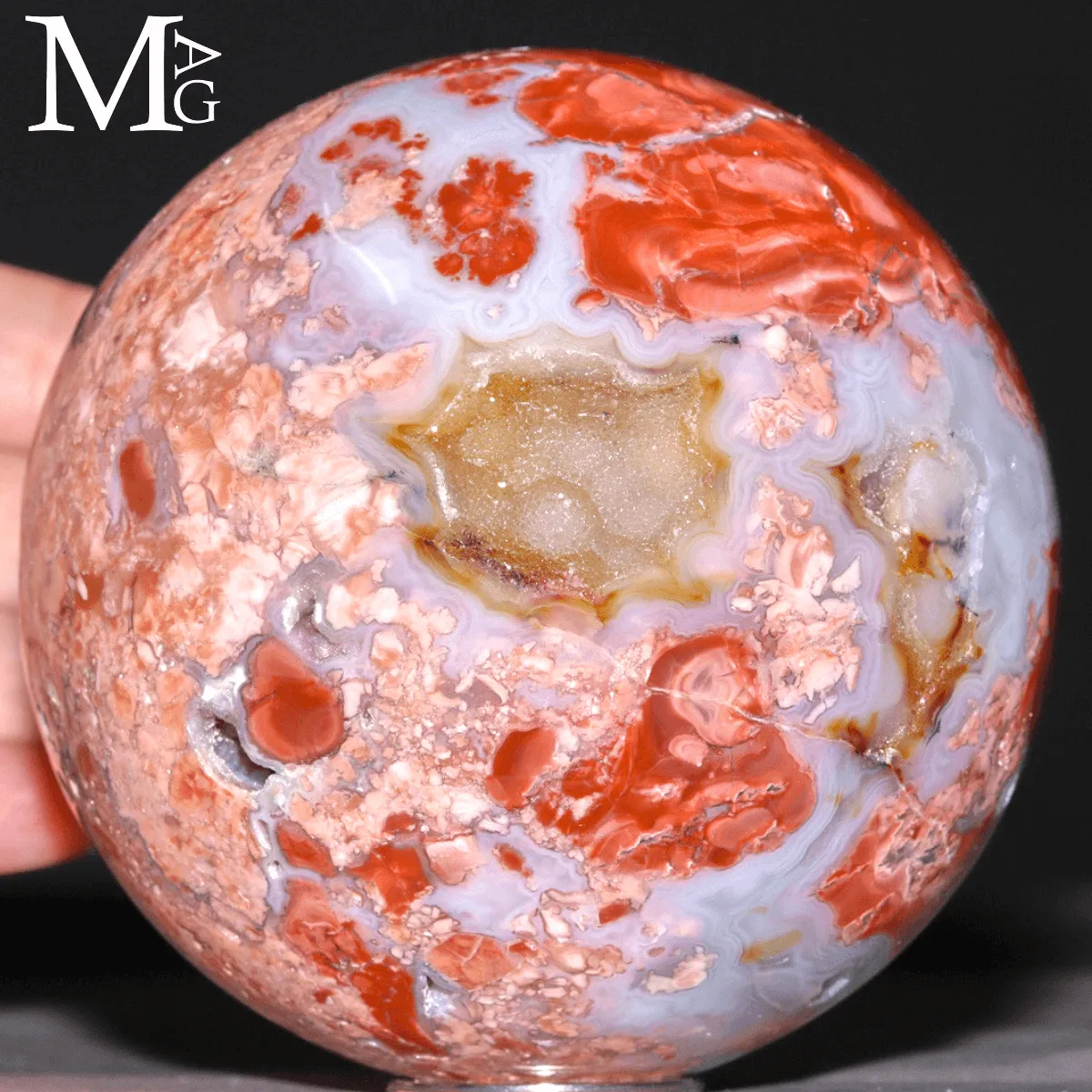 Sfera in Sakura Agata del Madagascar.