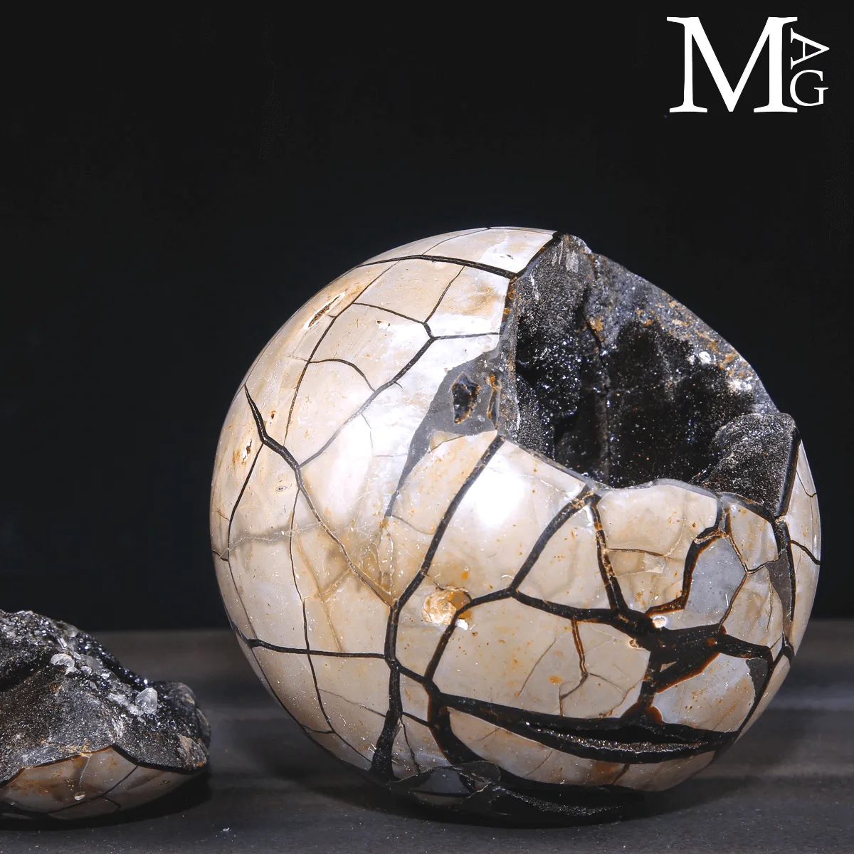 Sfera in Septaria con Geode Naturale – Madagascar