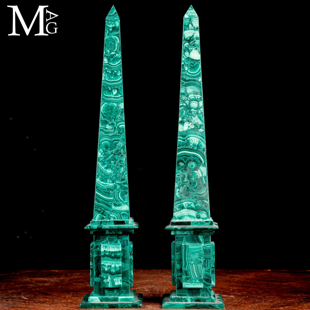 Coppia di Obelischi in Malachite.