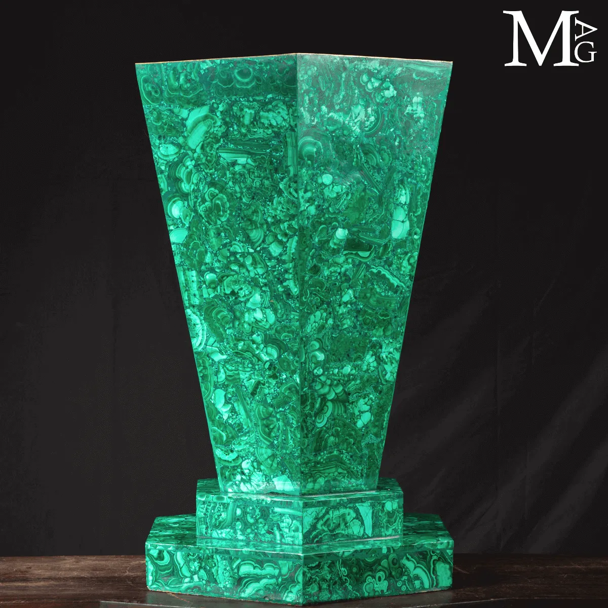 Vaso Imperiale in Malachite - Arredo Lapidario.